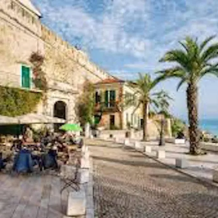 Lägenhet Casa Cele Centro Citta Vista Mare Ventimiglia