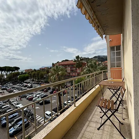 Casa Cele Centro Citta Vista Mare * 文蒂米利亚